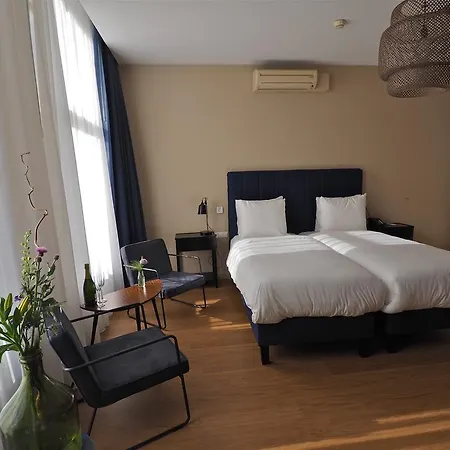 Boutique Quartier Du Port Отель 4*